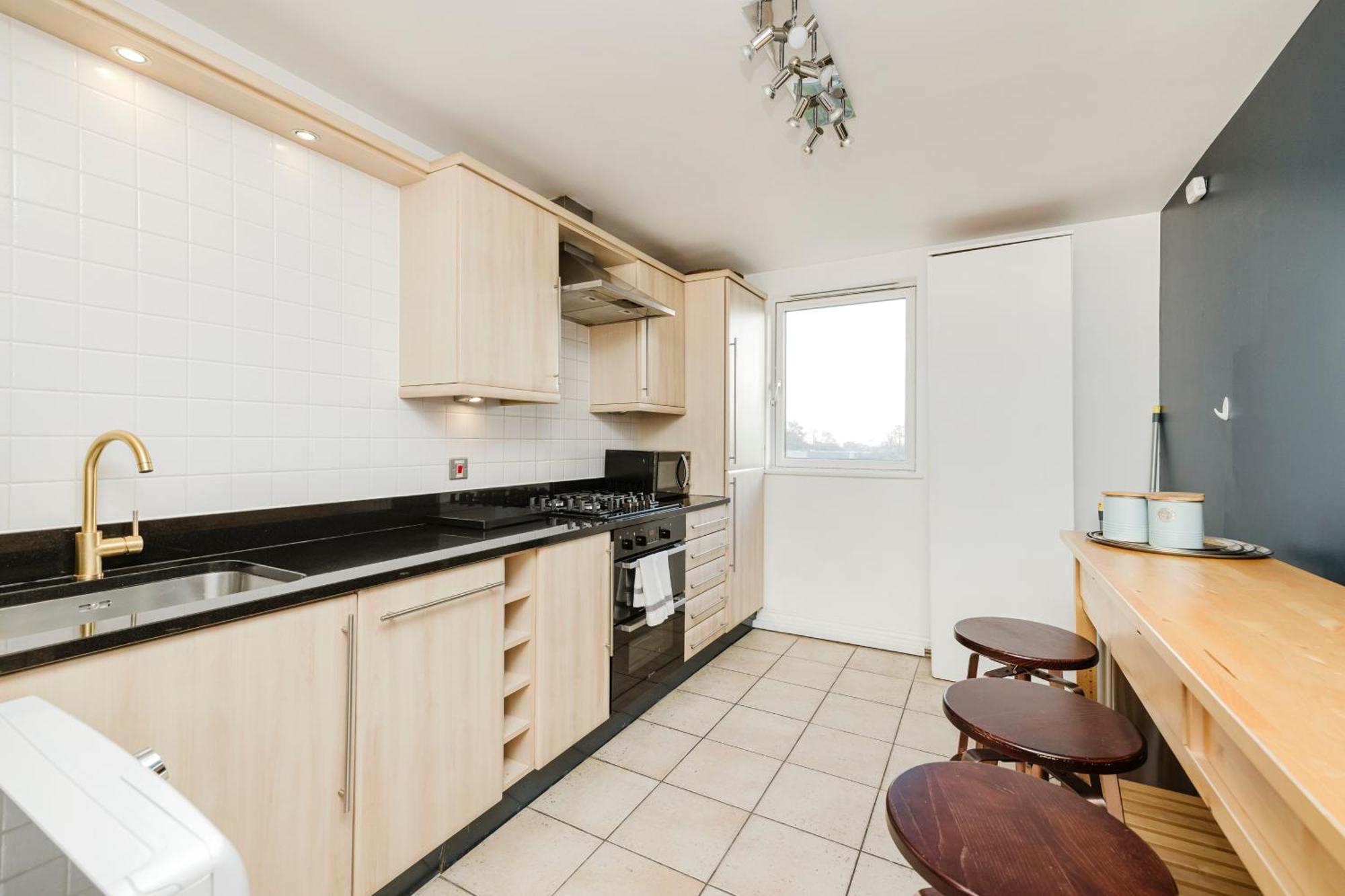 Joivy Stylish Apartment With Balcony In Old Town Edinburg Exteriör bild