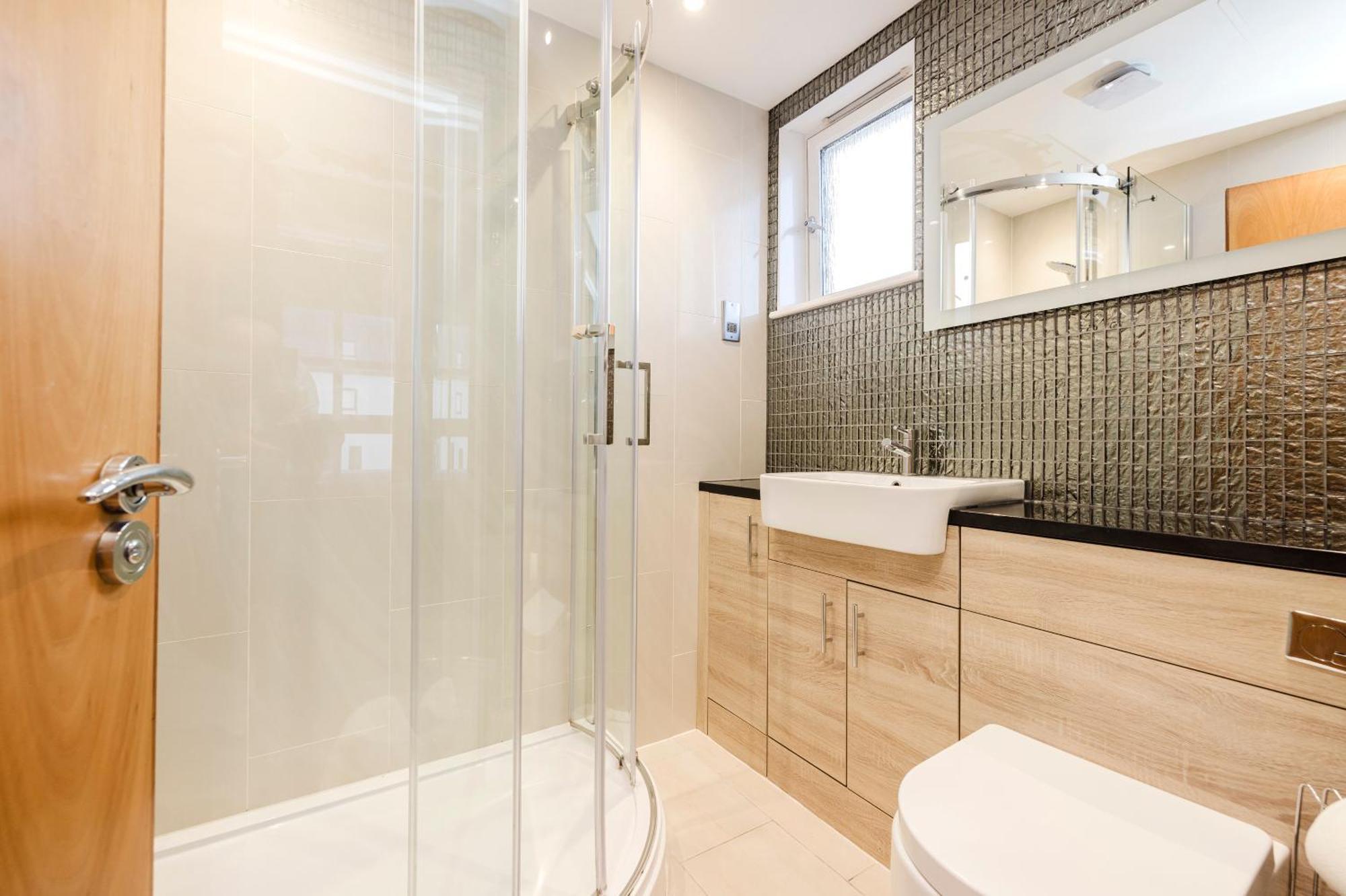 Joivy Stylish Apartment With Balcony In Old Town Edinburg Exteriör bild