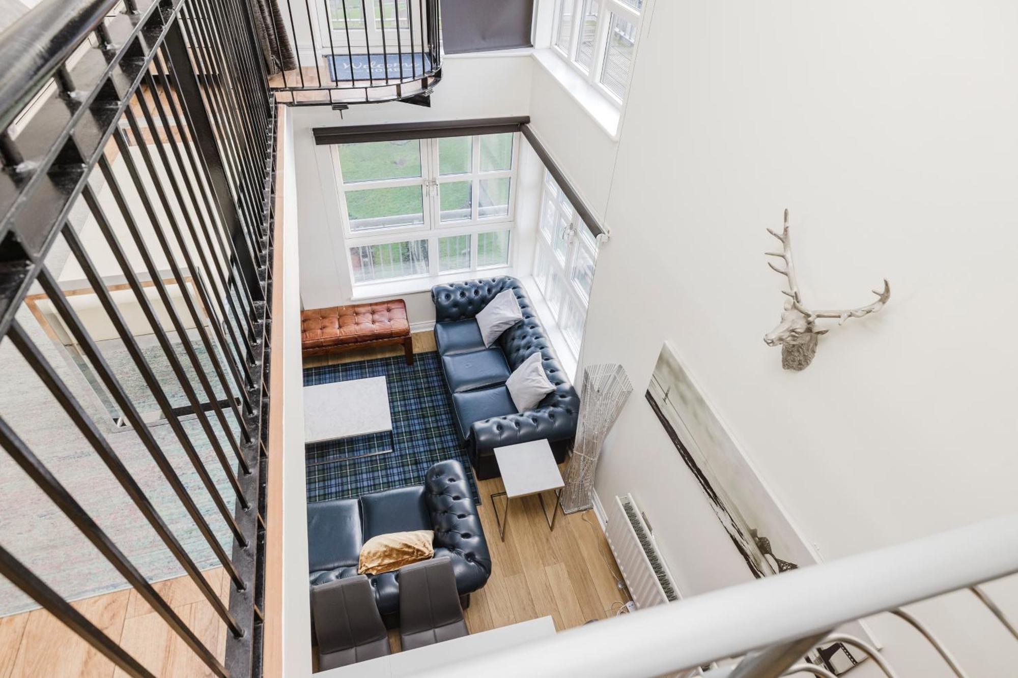 Joivy Stylish Apartment With Balcony In Old Town Edinburg Exteriör bild